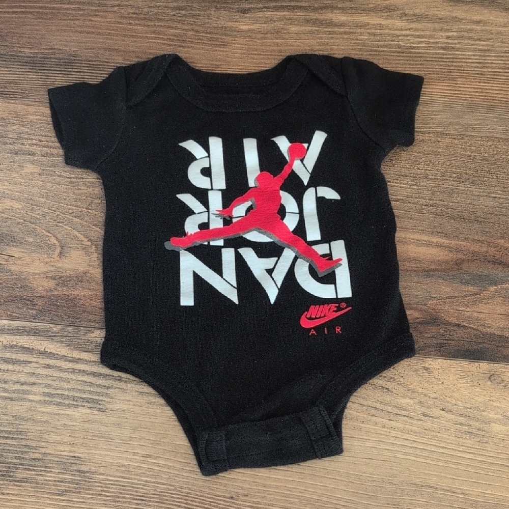 Nike Air Black and Red Jumpman Baby Bodysuit 6mo      -616A